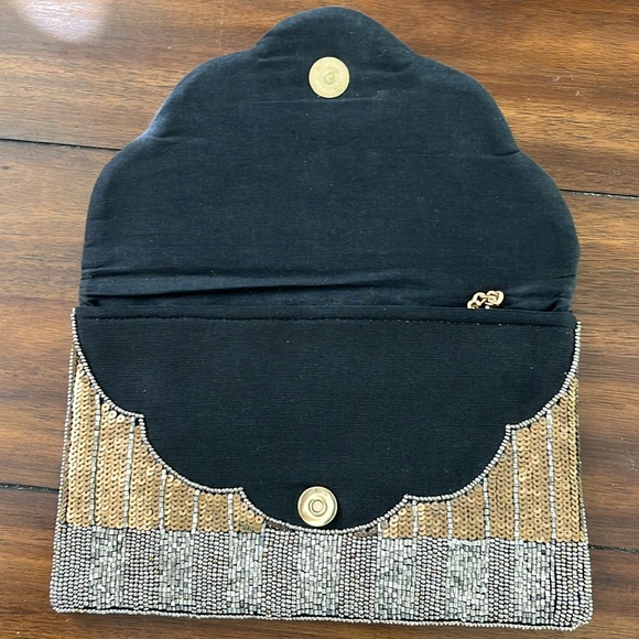 Scallop sequin scallop clutch women's shoulder bag by Francesca's Gianna - Picture 5 of 9